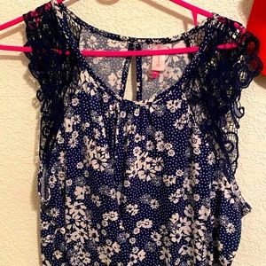 Good condition worn a few times